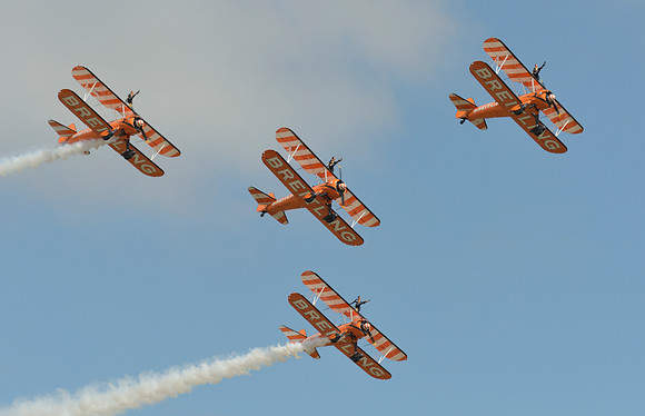 Breitling Wingwalkers - Boeing Stearman A75