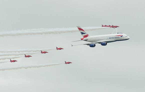 Red Arrows - BAe Hawk T1/T1A + Airbus A380-841