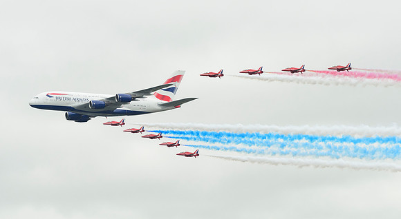 Red Arrows - BAe Hawk T1/T1A + Airbus A380-841