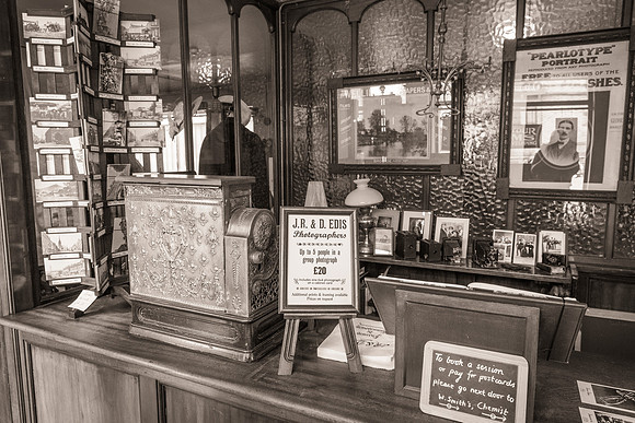 The Photographer's shop ...
